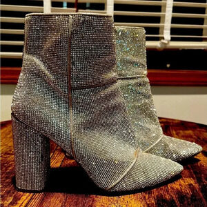 Steve Madden | NOTICED-R silver disco bootie. Size: 10.